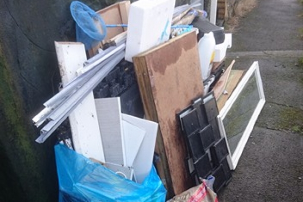 pontycymmer-waste-clearance-3FAED9BDF-F3E3-E57E-1126-00AC2CF4244B.jpg