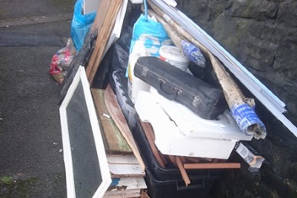 pontycymmer-waste-clearance-46E2D6212-6791-AE18-AFA0-A0881162B828.jpg